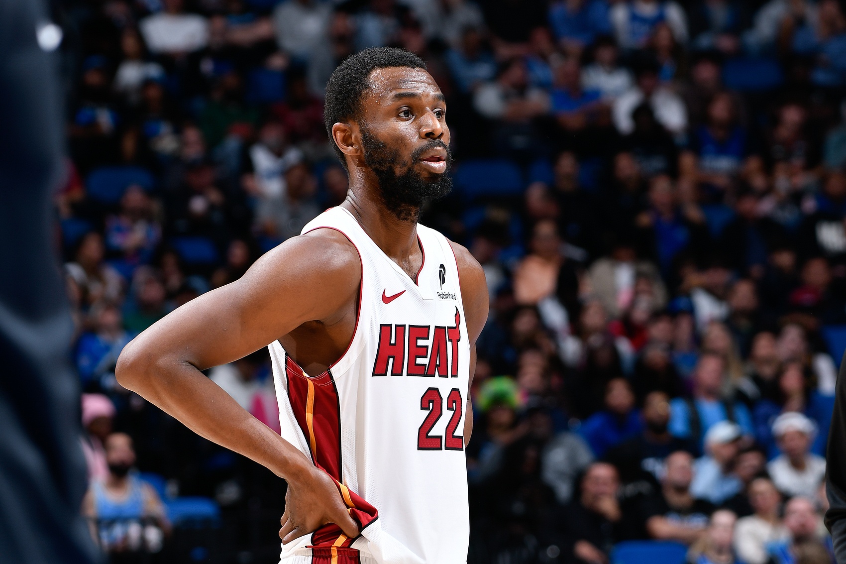 PP电子官网-内外开花!维金斯11中7拿21分3助 三分5中4